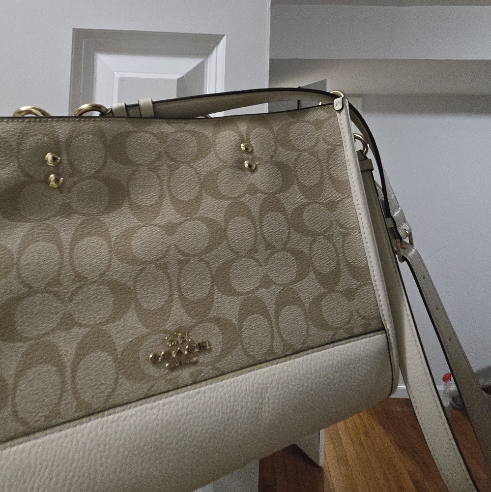 Coach Signature Tan and Cream Shoulder Bag